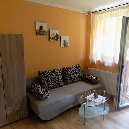 Nárcisz apartman Gyula Zewnętrze zdjęcie
