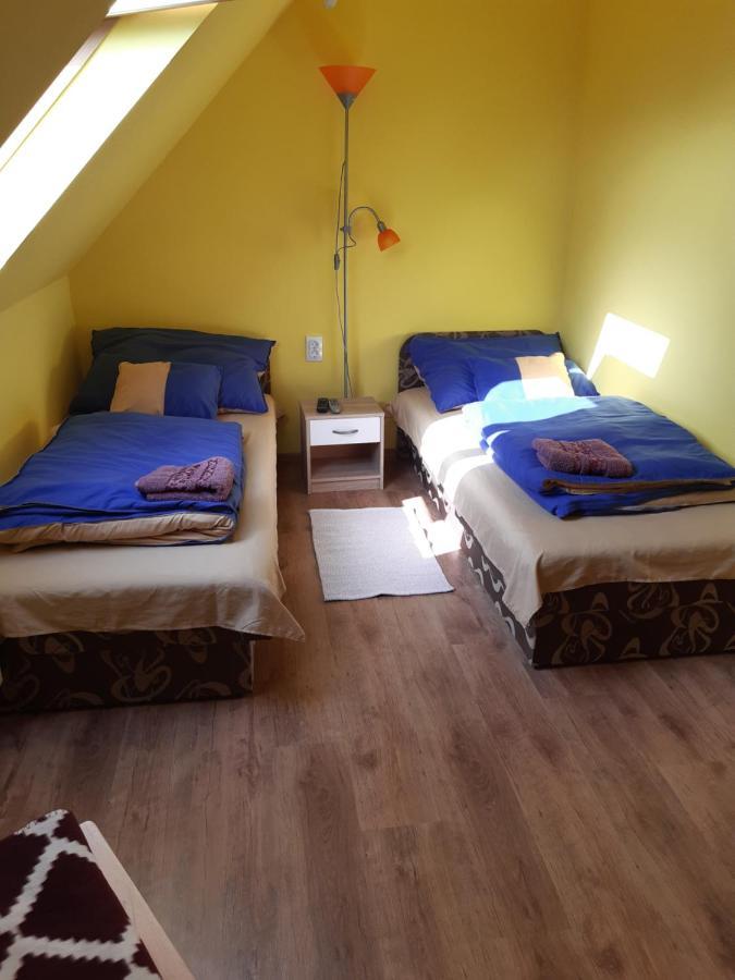 Nárcisz apartman Gyula Zewnętrze zdjęcie