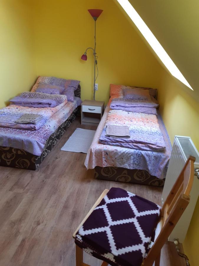 Nárcisz apartman Gyula Zewnętrze zdjęcie