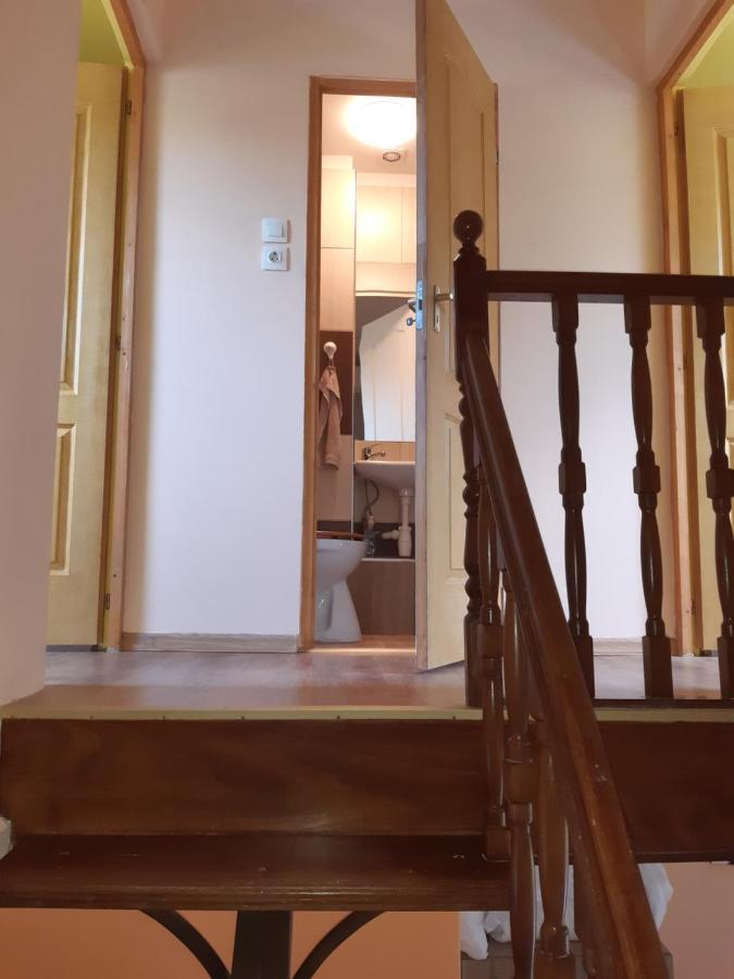 Nárcisz apartman Gyula Zewnętrze zdjęcie